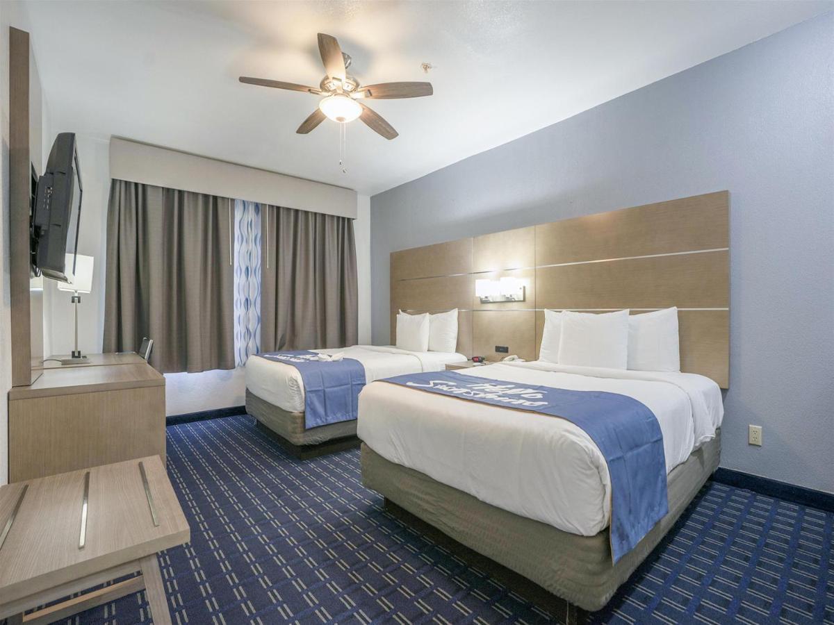 Days Inn & Suites By Wyndham Webster Nasa-Clearlake-Houston Εξωτερικό φωτογραφία