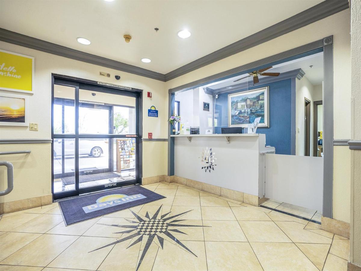 Days Inn & Suites By Wyndham Webster Nasa-Clearlake-Houston Εξωτερικό φωτογραφία