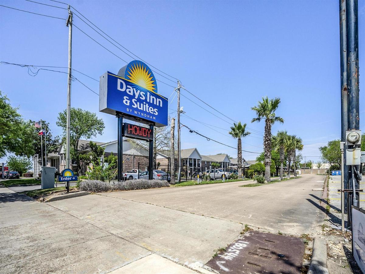 Days Inn & Suites By Wyndham Webster Nasa-Clearlake-Houston Εξωτερικό φωτογραφία